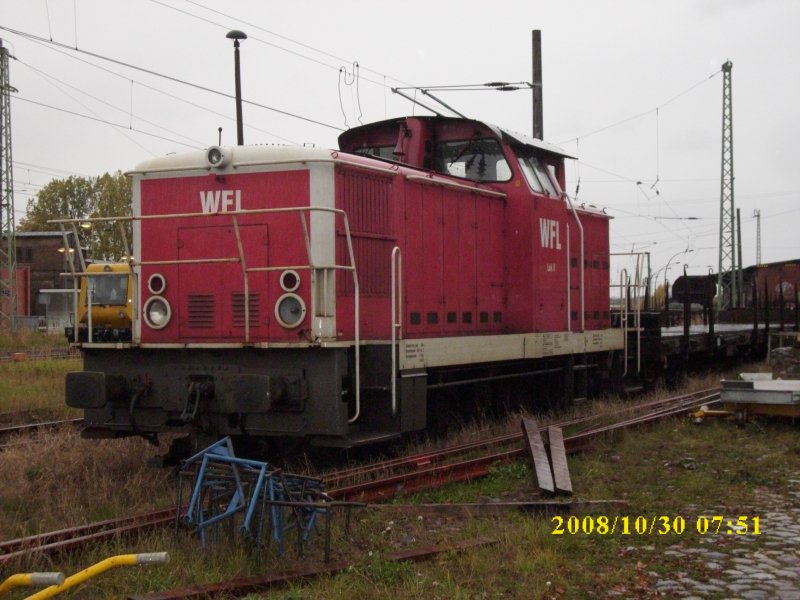 WFL-Lok 8 am Morgen des 30.10.2008 auf der Ladestra�e von Bergen/R�gen.