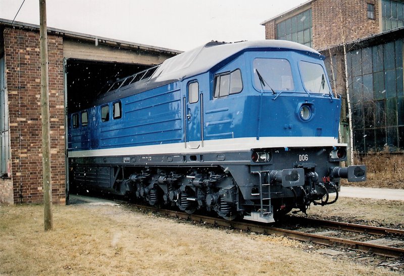 Wie aus dem Ei gepellt pr�sentiert sich die D 06(ex 231 012) in L�bbenau S�d.Sie war erst drei Tage abgenommen.26.02.06
