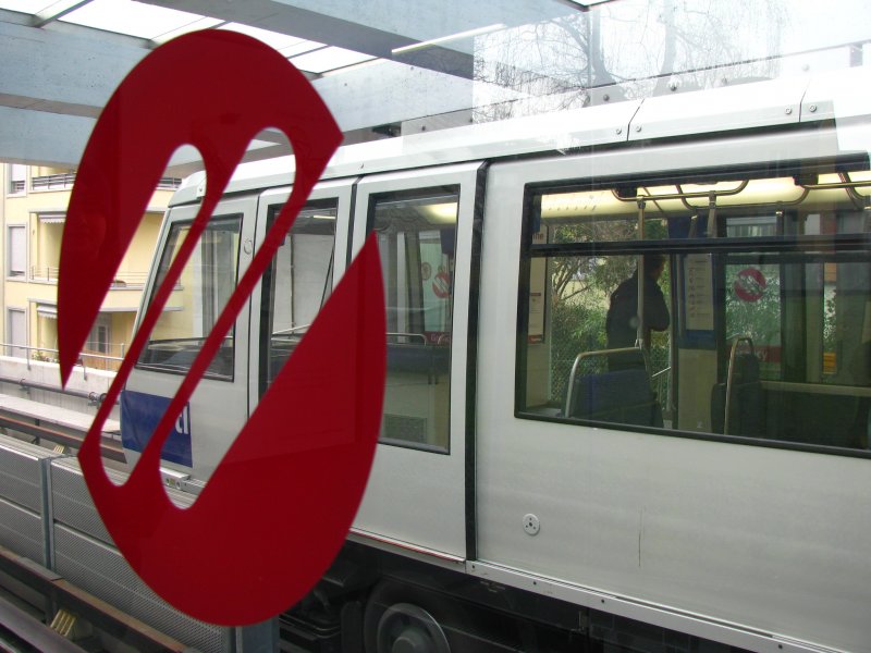 Wie die tl auf das pinke Mtro-Logo gekommen sind weiss ich nicht, die Unternehmensfarben wren ja eigentlich blau und weiss. Das Symbol mit den drei Balken, die ein M symbolisieren sollen, gefllt mir aber ganz gut. 14. Dezember 2008