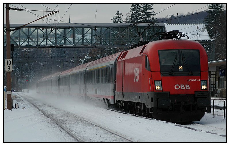 Wieder einmal so ein toller Zugname:  OIC 549  www.stimme.at  von Salzburg nach Wien West am 17.11.2007 bei der Durchfahrt in Tullnerbach-Pressbaum.