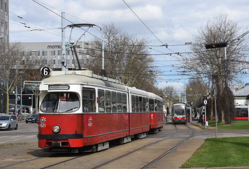 Wien E1 4521 C4 1312 Als Linie 6 Westbahnhof 10 04 18 Bahnbilder De