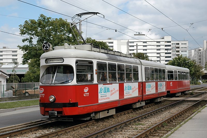 Wien E1 4777 + c4 1333 (25), Sebaldgasse, 01.06.2006