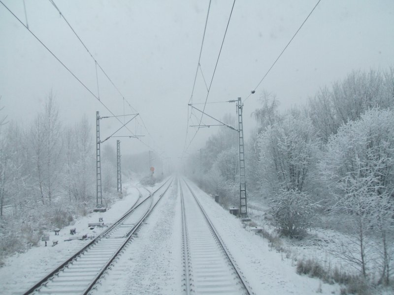 Winter auf der Strecke Dsseldorf - Hamm ,Streckenabschnitt
Herne -  Dortmund Mengede.(20.12.2007)