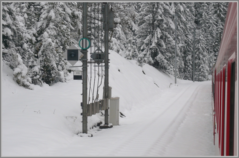Winterimpressionen zwischen Davos und Klosters. Ausweichstelle Cavadrli. (18.10.2009)