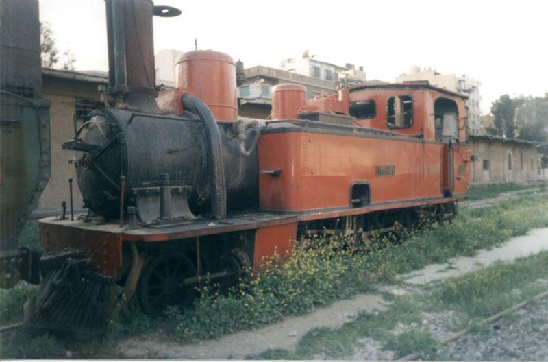 ?Winterthur? Lok No.754 angekoppelt an einer anderen ?Winterthur? auf dem Hijaz Bahnhof in Damaskus (April 2002)