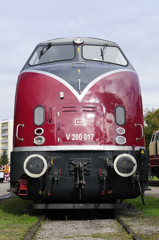 Wirtschaftswunderlok: V 200 017 der IGE, eine Lok und ihr Profil... (Das Ergebnis aus ID 347686, aufgenommen im Bahnpark Augsburg am 25.10.2009).