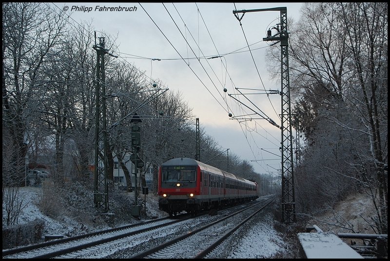 Wittenberger Steuerwagen des RE 19419 von Stuttgart Hbf nach Aalen, aufgenommen am Morgen des 27.12.07 kurz vor Ankunft im Aalener Bahnhof.