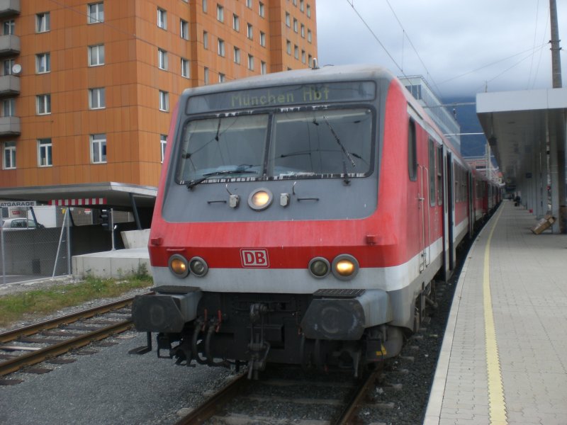 Wittenberger Steuerwagen (mit neuer Anzeige gelbe Schrift auf schwarzen Grund) bildet die Spitze des R 5420