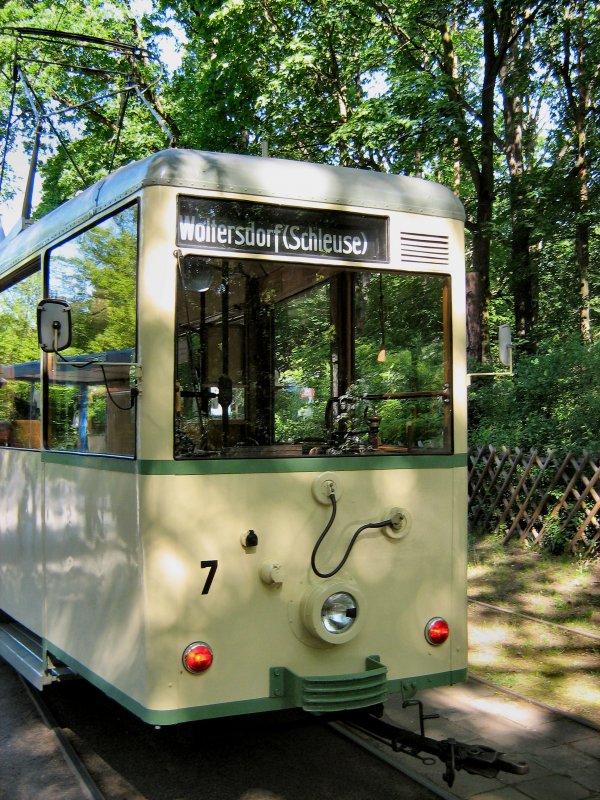 Woltersdorfer Strassenbahn. KSW-Triebwagen 7 im Fr�hjahr 2007 am S-Bhf Rahnsdorf vor der Fahrt zur Woltersdorfer Schleuse