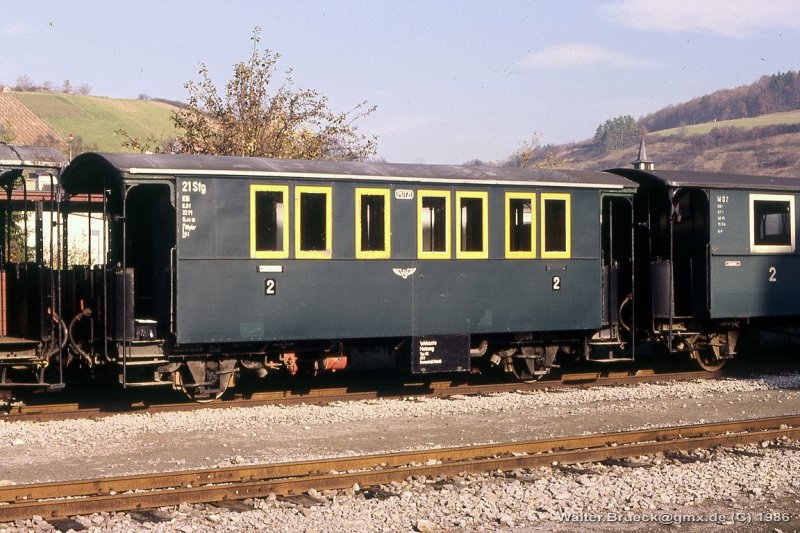 W�. KBi Personenwagen Nr. 21 Stg, aufgenommen am 10.11.1986 in D�rzbach. Div. Detailfotos siehe auch auf www.schmalspuralbum.de