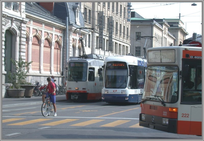 Wunschbild der Grnen Partei, V und Fahrradfahrer in den Innenstdten. Dieses Bild aus Genf tuscht aber ber den ttschlichen Sachverhalt hinweg, darum bleibt`s wohl auch eine Fiktion. (05.06.2007)