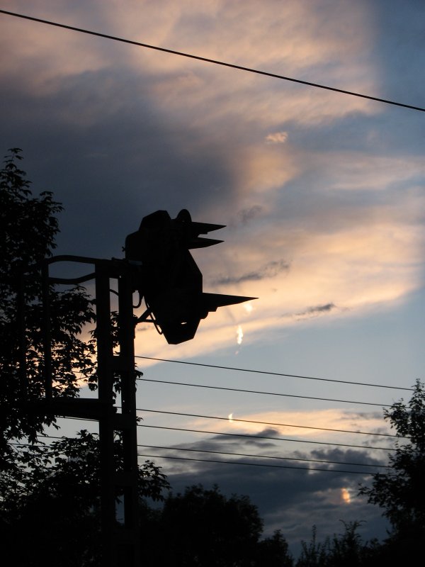 Wv603 vor Abendhimmel in Maulbronn West