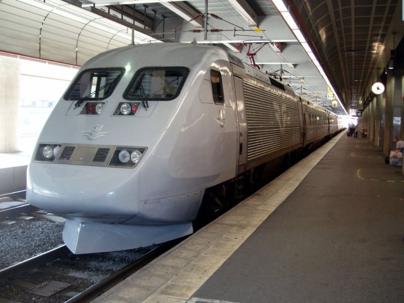 X2000 in Stockholm Centralen.