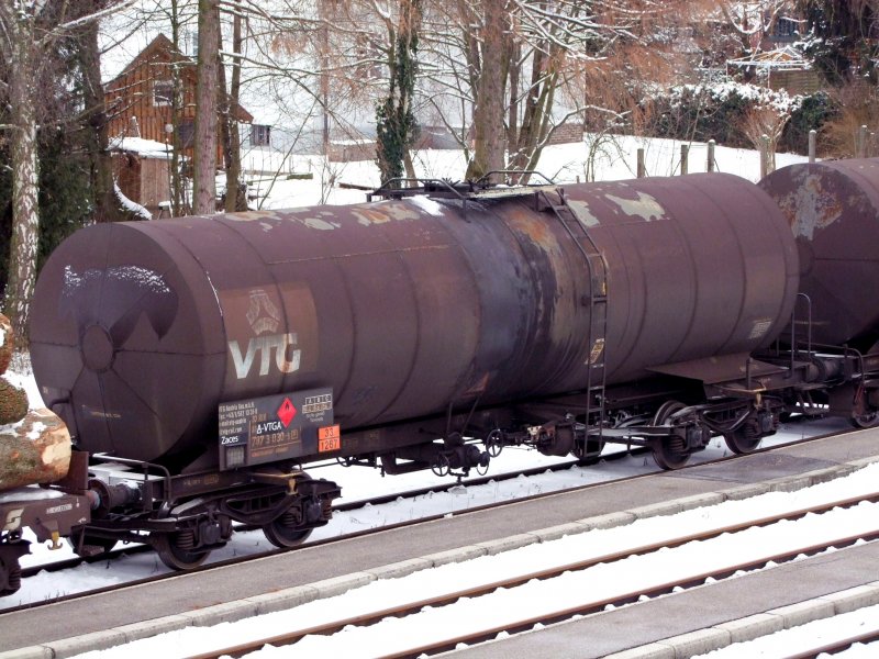 Zaces(3381(A-VTGA)7873030-9 ist mit Roh�l beladen und im G68807 eingereiht; 090130