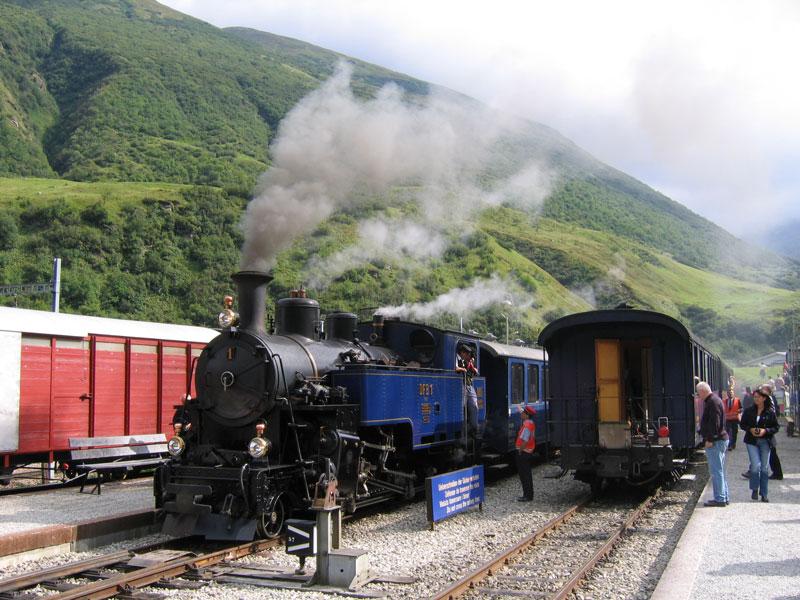 Zahnrad-Dampflok DFB 1  Furkahorn  , Baujahr 1913, in Realp (1.538 m) - 13.08.2005
