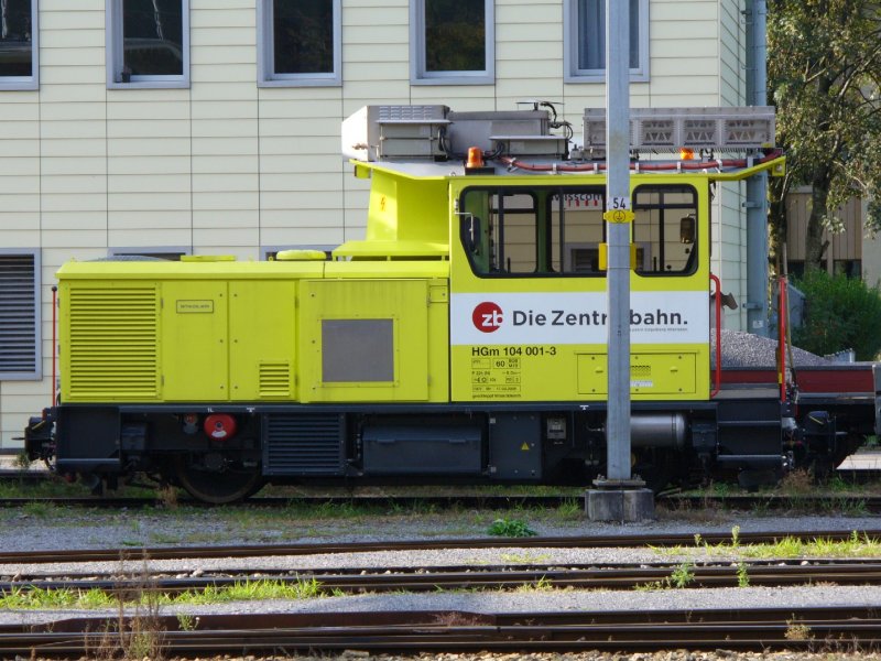 Zahnrad Diesellok HGm 2/2 104 001-3 im Bahnhofsareal von Meiringen am 10.09.2006