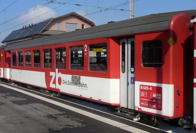 zb - 2 Kl. Personenwagen B 523-4 im Bahnhof von Stansstad am 15.02.2009