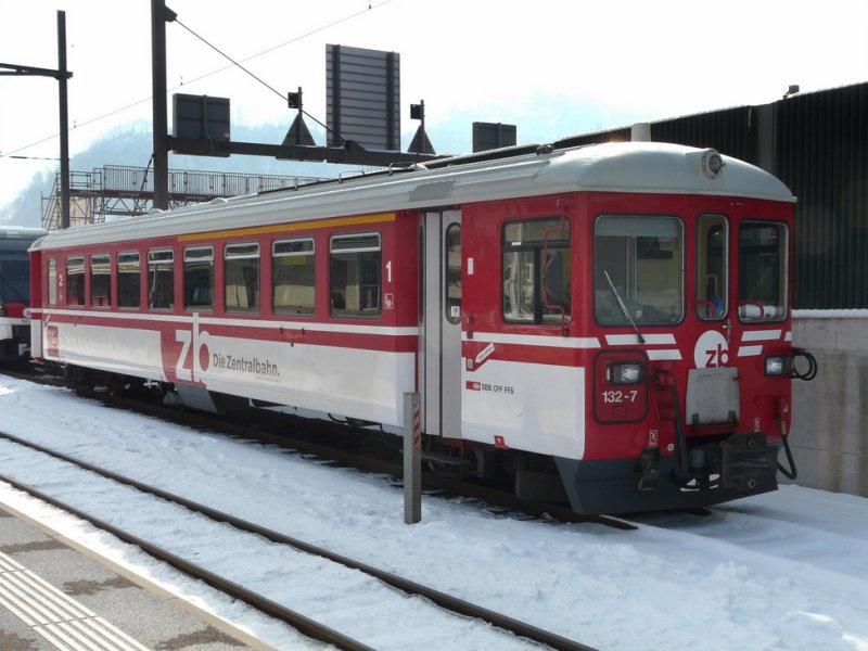 zb - Abgestellter Steuerwagen ABt 132-7 im Bahnhof von Stansstad am 15.02.2009