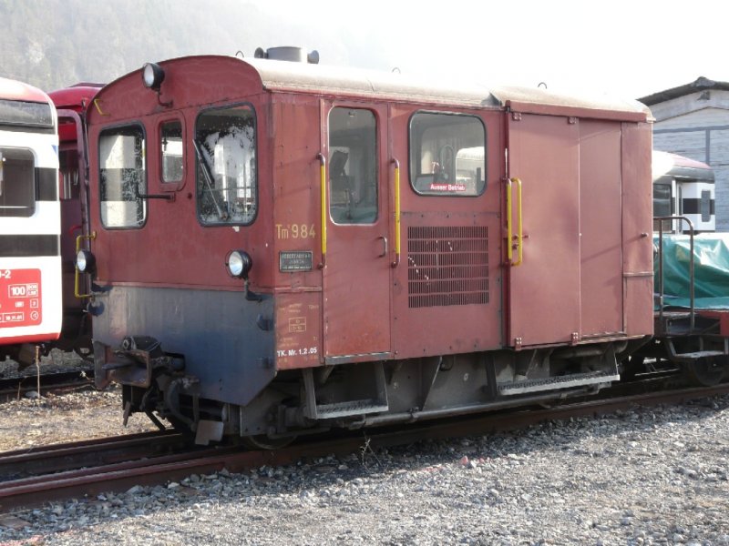 zb - Tm 2/2 984 mit vermerk   AUSSER BETRIEB   Abgestellt in Meiringen am 17.02.2008