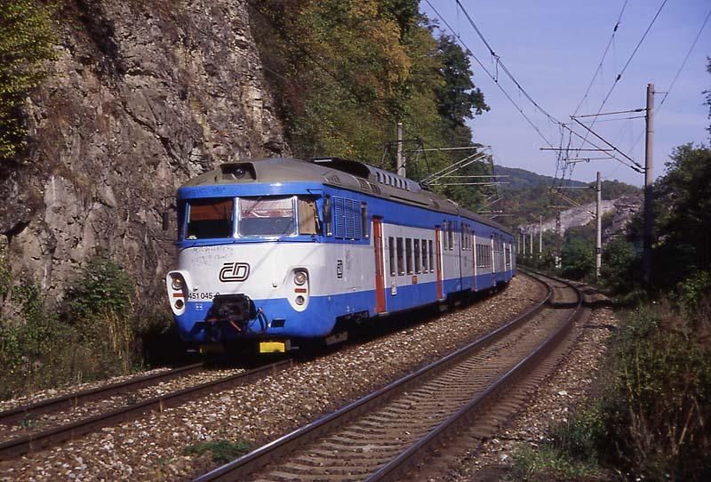 Zug 9923 Beroun - Praha, Srbsko, 18.09.2004 (Scan vom Dia)