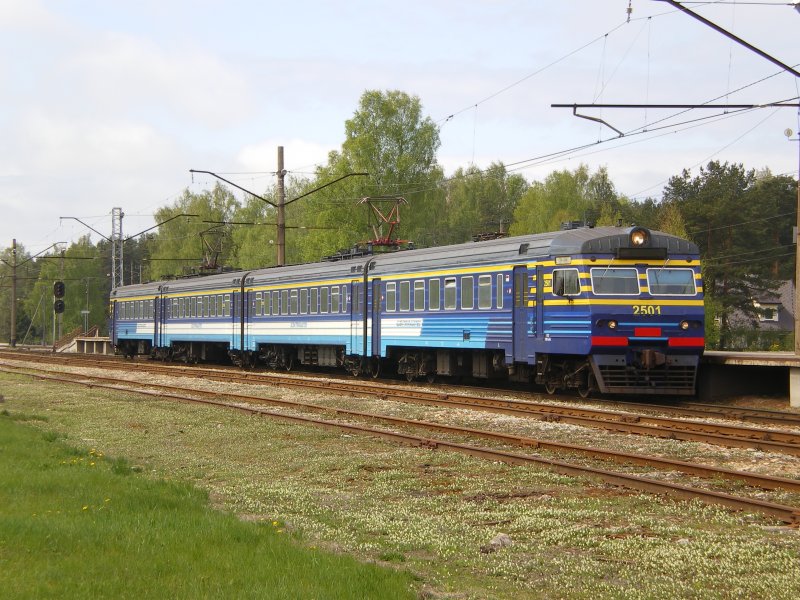 Zug der Elektriraudtee in Klooga am 19.5.09 in Richtung Tallinn