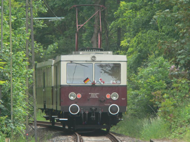 Zug in Richtung M�ncheberg bei Waldsieversdorf. 5.6.06