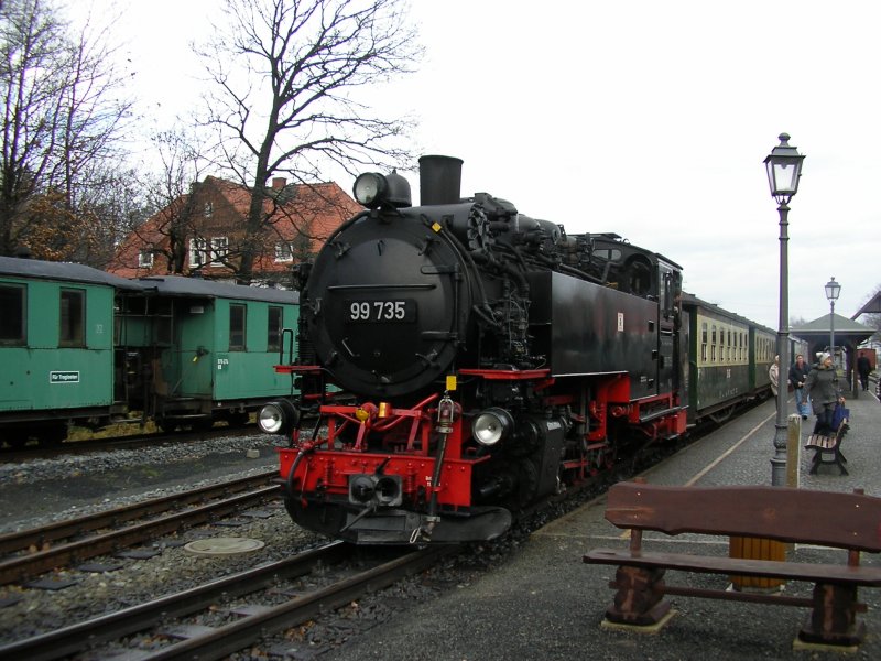 Zug der SOEG mit der Damoflok der Baureihe 99