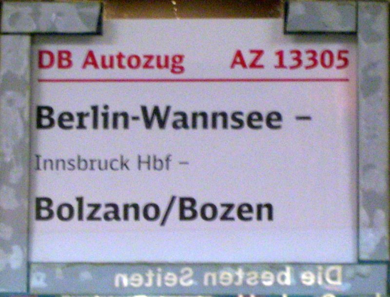 Zuglaufschild des AZ 13305 (CNL 43305  VENUS ) von Berlin Wannsee nach Bolzano/Bozen, beim Halt in Naumburg (Saale) Hbf; 07.03.2008