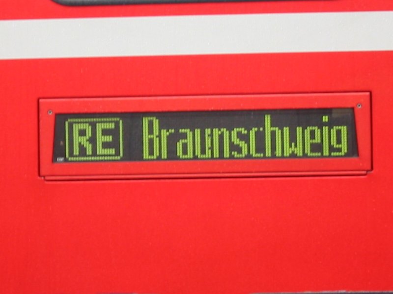Zuglaufschild des RE nach Braunschweig