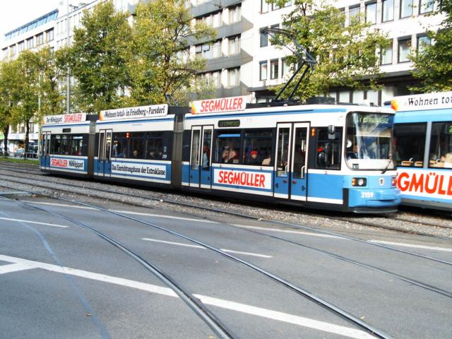 Zugtreffen am Sendlinger Tor. Vorne ein R2.2., hinten ein R3.3.