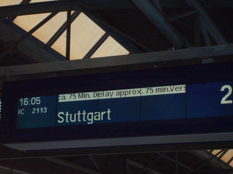 Zugzielanzeige in Vaihingen (Enz). IC 2113 mit +75, es wurden dann aber noch 5 Minuten drauf gesetzt. Ich denke mal das es nicht nur in Vaihingen (Enz) so war. 08.01.09 