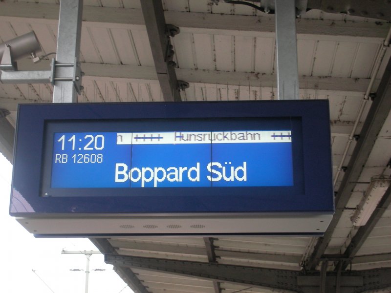 Zugzielanzeiger in Boppard Hbf kndigt eine Regionalbahn  Hunsrckbahn  (Emmelshausen-Boppard Sd) an. (25.02.2009)