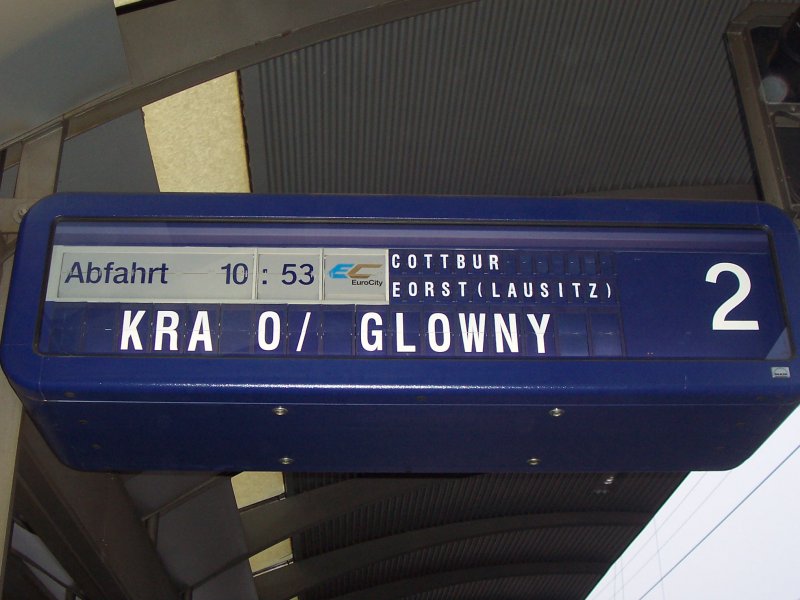 Zugzielanzeiger des Bahnhofes Lbbenau/Spreewald. Hier der EC241 nach KRA O/ Glowny (Krakow Glowny) ber Cottbus und Forst(Lausitz).