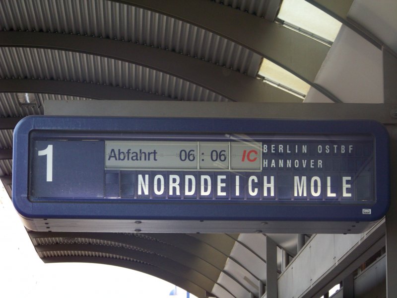 ZugzielRICHTIGanzeiger des IC2132 von Cottbus nach Norddeich Mole ber Lbben, Berlin, Magdeburg, Hannover und Bremen. Lbbenau/Spreewald der 28.06.2008