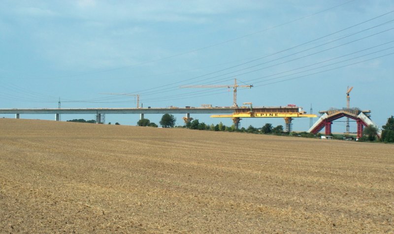 Zuknftige Unstruttalbrcke bei Wetzendorf, fr die ICE Neubaustrecke Erfurt - Leipzig/Halle; 08.08.2009
