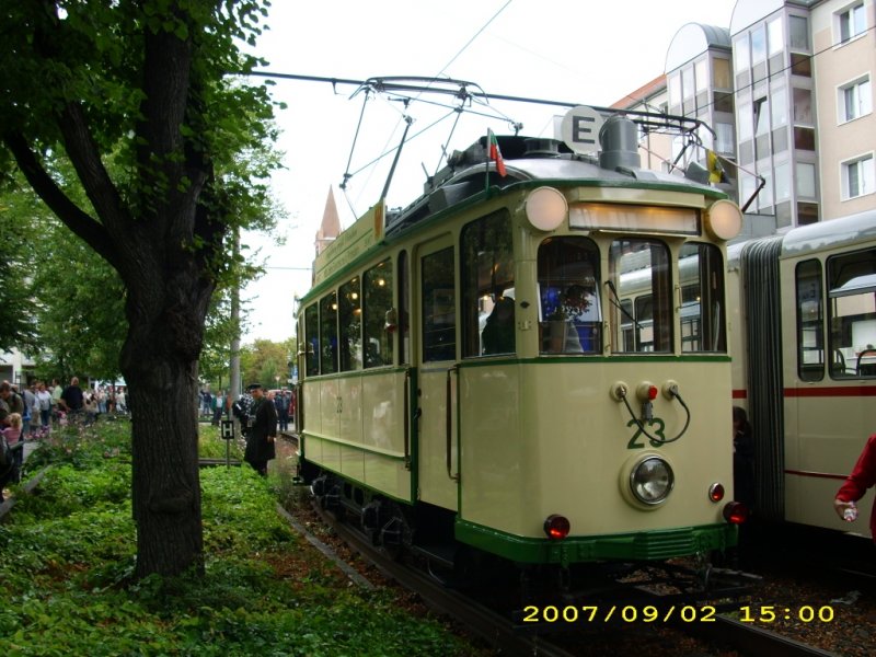 Zum Straenbahnjubilum nach Potsdam kam dieser Pulman - Wagen aus Magdeburg nach Potsdam. Ein hnlicher Typ bestimmte ber Jahrzehnte das Straenbild in Potsdam.