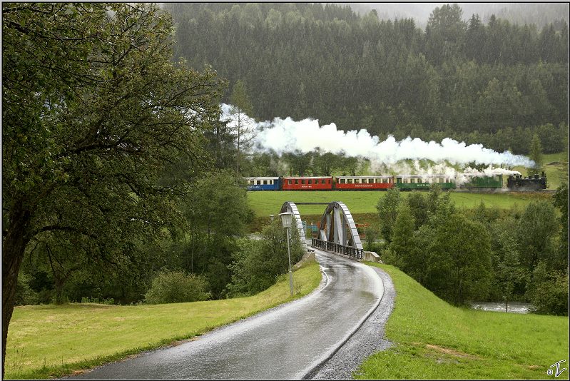 Zur Erffnung der Dampfbummelzugsaison 2009 fuhr am 23.06.2009 die STLB Dampflok BH1 von Murau nach Tamsweg.
Kaindorf