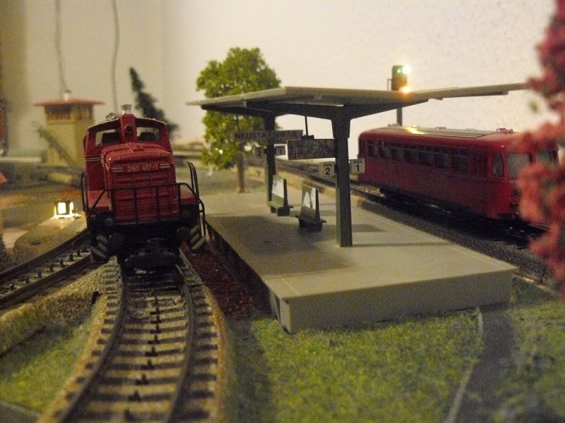 Zusehen sind 260 417-1 und ein VT 95 auf meiner noch nicht ganz fertigen Anlage.