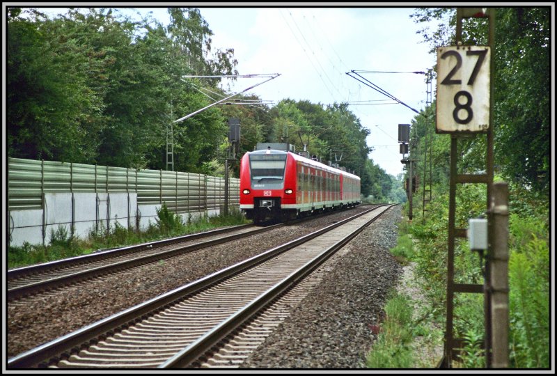 Zwei 425er fahren als RB42  Haard-Bahn  von Mnster (Westf) nach Essen. Nchster Halt ist Haltern am See.