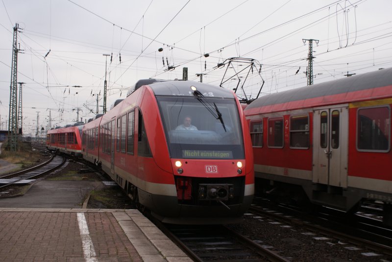 Zwei 648er bei der Einfahrt in Dortmund Hbf am letzten Tag vor dem Fahrplanwechsel am 13.12.2008