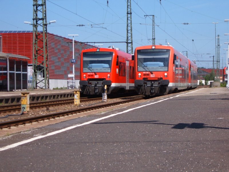 Zwei 650er am 19.05.07 im Aalener Bahnhof.