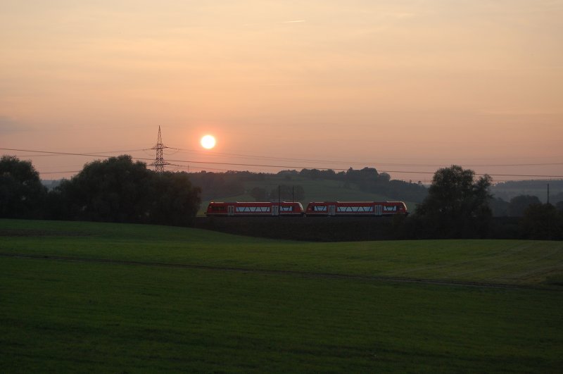 Zwei 650er sind am Abend des 08.10.07 von Crailsheim nach Ulm HBF unterwegs, hier bei Aalen-Oberalfingen aufgenommen.