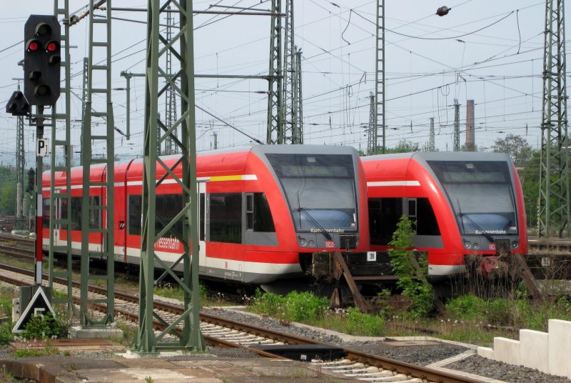 Zwei Dieseltriebwagen der Baureihe 646 der Kurhessenbahn stehen am 1.05.09 abgestellt in Kassel Hbf und warten auf neue Aufgaben.