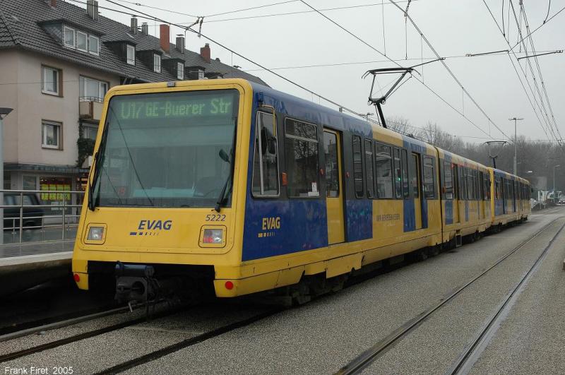 Zwei ehemaligen Stadtbahnwagen der London Docklands in EVAG-Gelb/Blau am Endhaltestelle Gelsenkirchen Buerer Strasse der U-17. Freitag 11. Februar 2005.