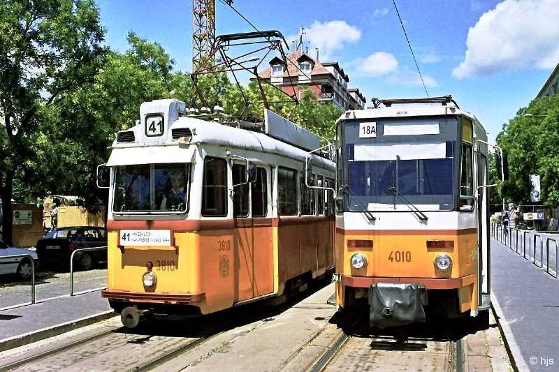 Zwei Generationen: UV-Tw 3810 und Tatra T5C5-Tw 4010 an der provisorischen Endstelle Kanizsai utca (5. Juli 2007)