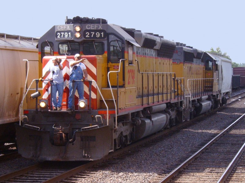 Zwei GP-38 der Union Pacific am 28.05.2006 in Coffeyville, Kansas.