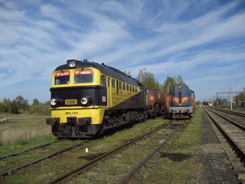 Zwei Loks , zwei Stunden vor der Reise nach Płock.