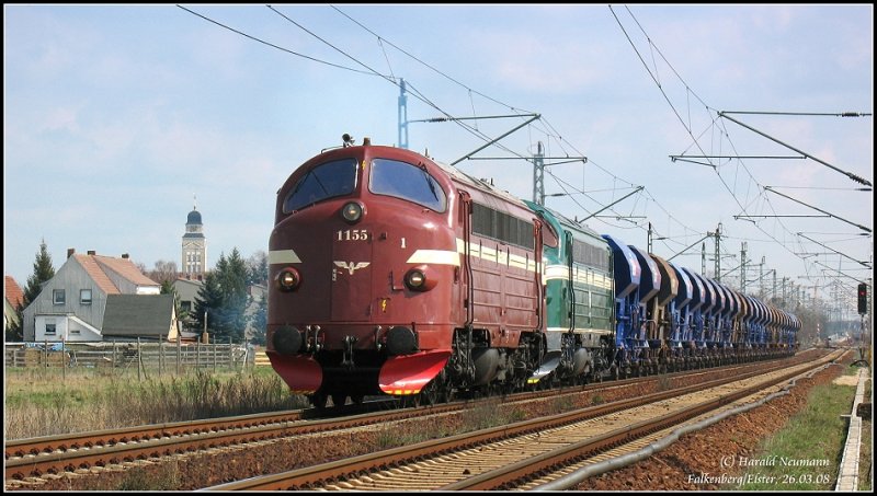 Zwei NOHAB's der Eichholz Eivel mit einem Schotterzug Richtung Eilenburg an der Ausfahrt Falkenberg/Elster.