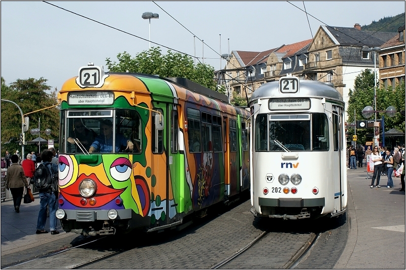 Zwei Oldies: GT8 202 und 204 auf dem Bismarckplatz (28. September 2009)