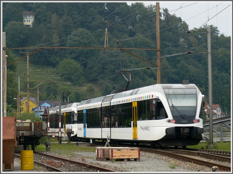 Zwei RABe 526 Thurbo verlassen Au SG Richtung St.Margrethen. (24.06.2008)